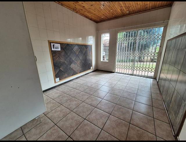 3 BEDROOM TOWNHOUSE FOR SALE IN BRACKENHURST